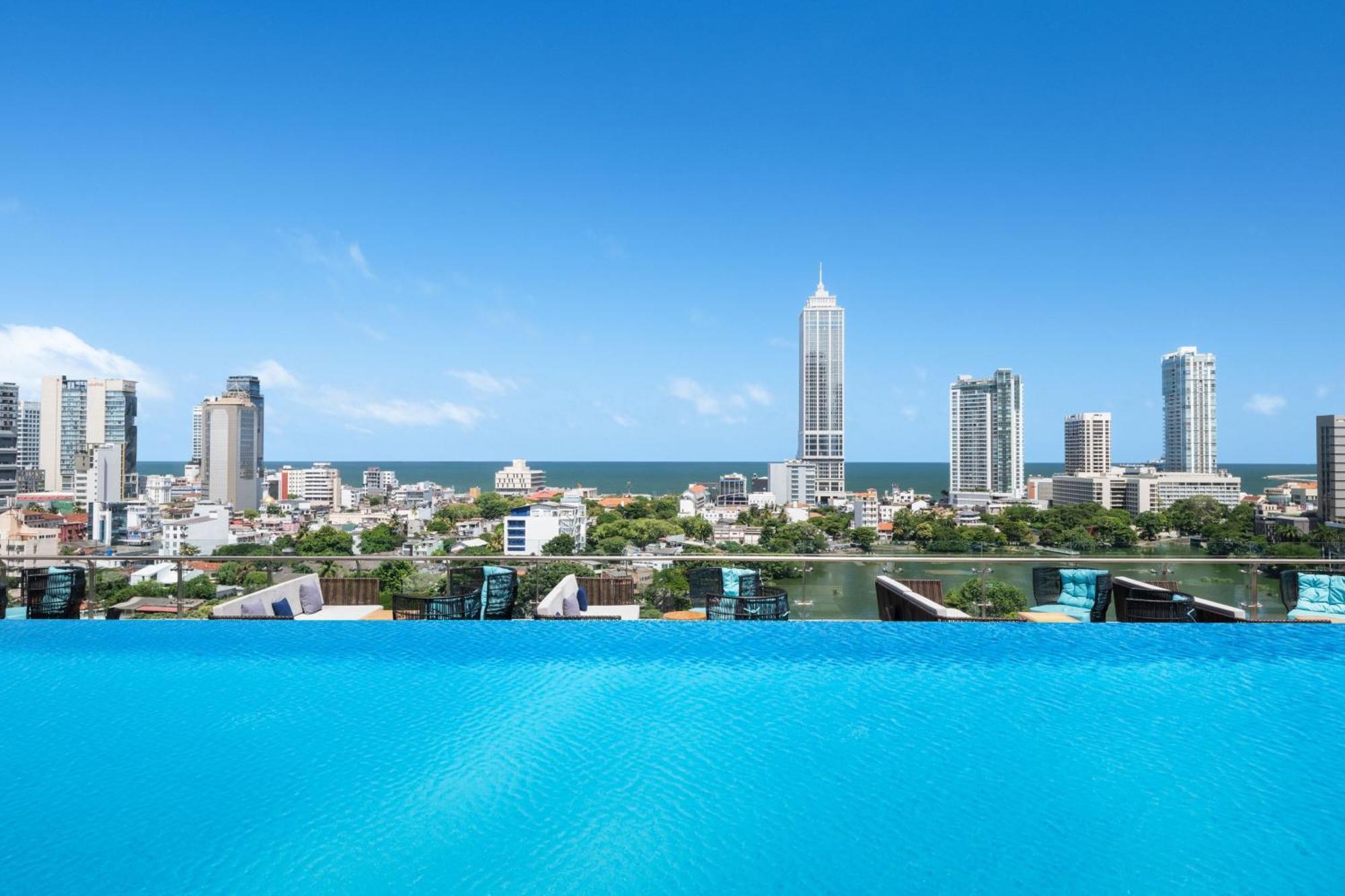Courtyard By Marriott Colombo Hotel ภายนอก รูปภาพ