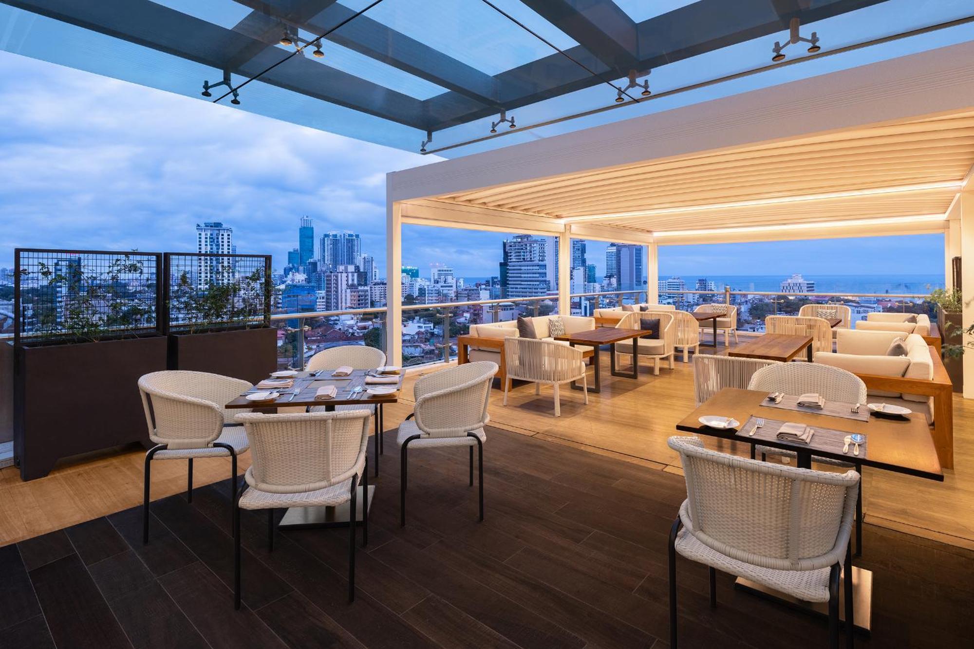 Courtyard By Marriott Colombo Hotel ภายนอก รูปภาพ
